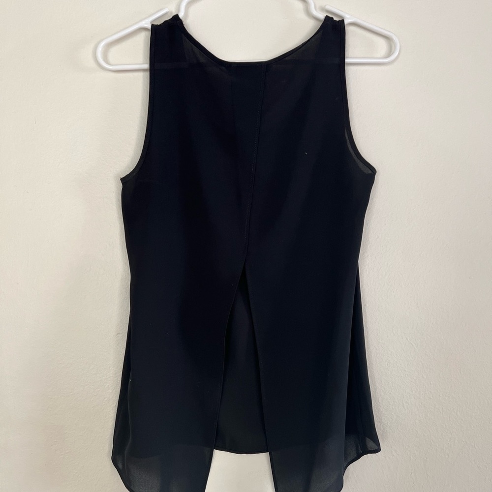 Express split back blouse - S